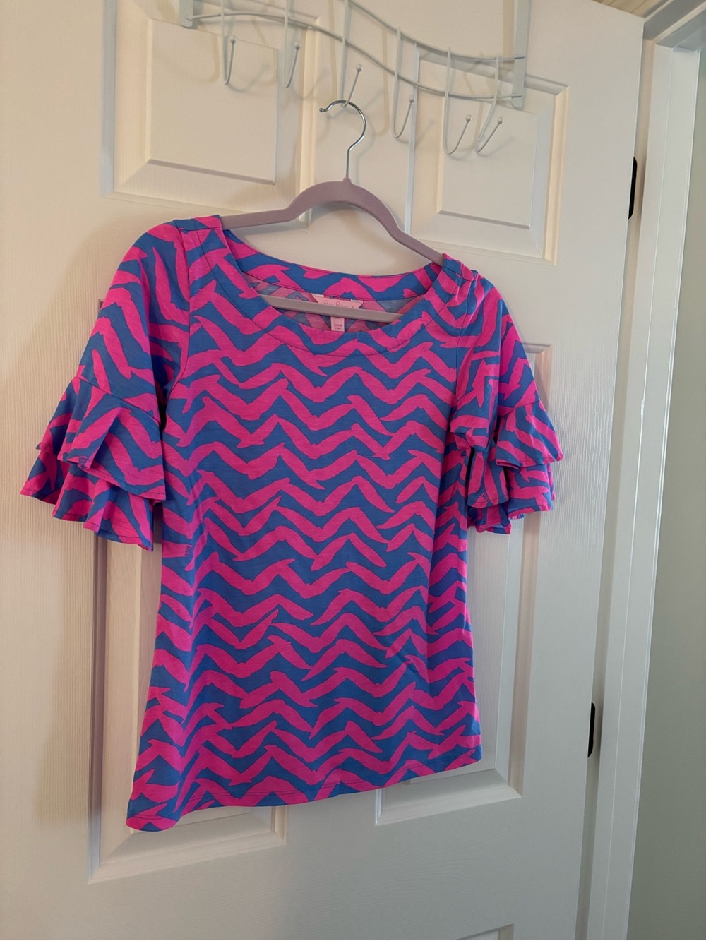 Lilly Pulitzer Top - XS- Women’s Pink and Blue Zigzag Ruffle Sleeve Top